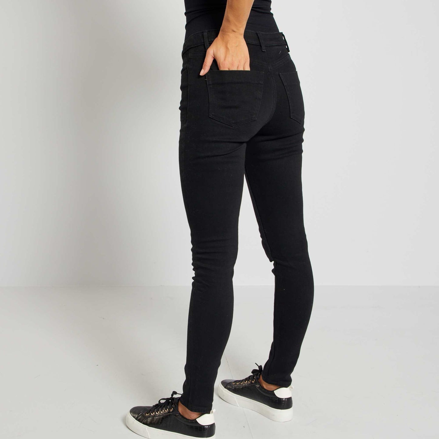 Jean post-accouchement ventre plat noir