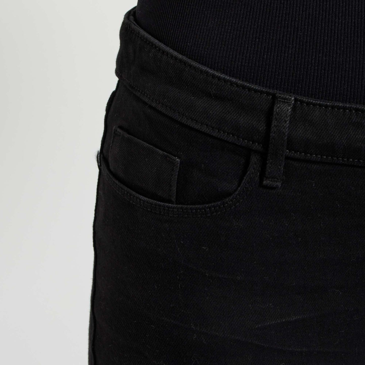 Jean post-accouchement ventre plat noir