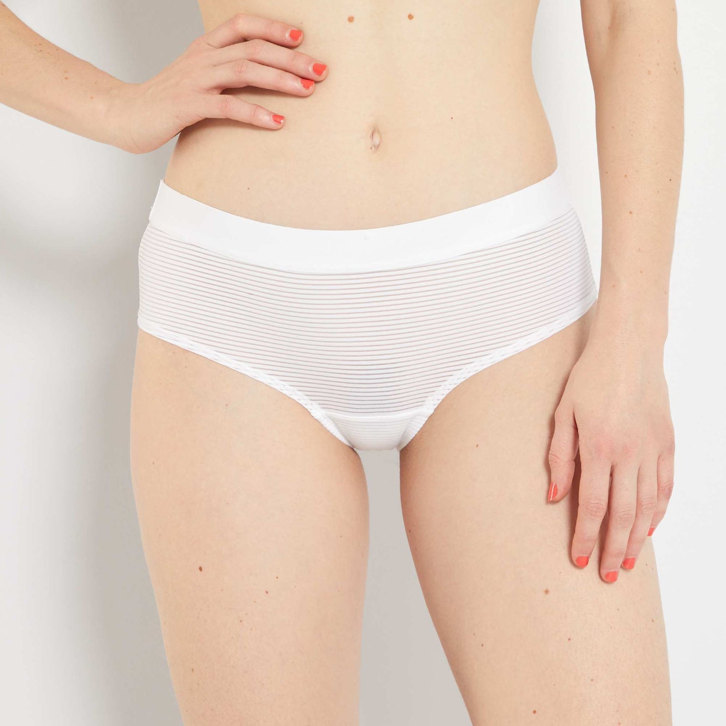 Shorty microfibre blanc