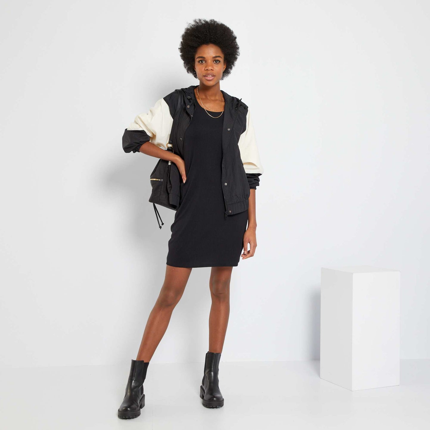 Robe en maille c tel e noir