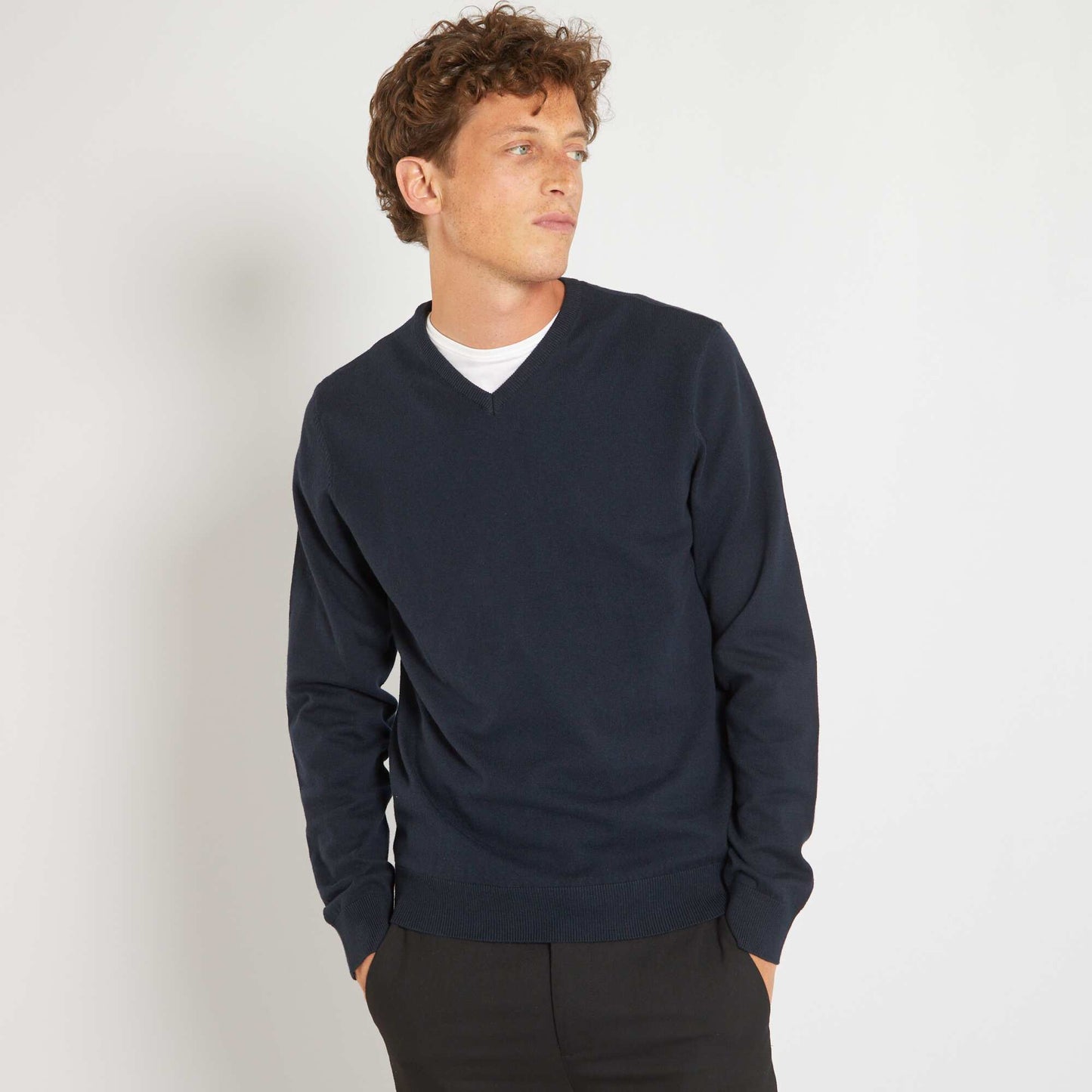 Pull basique en maille unie bleu marine