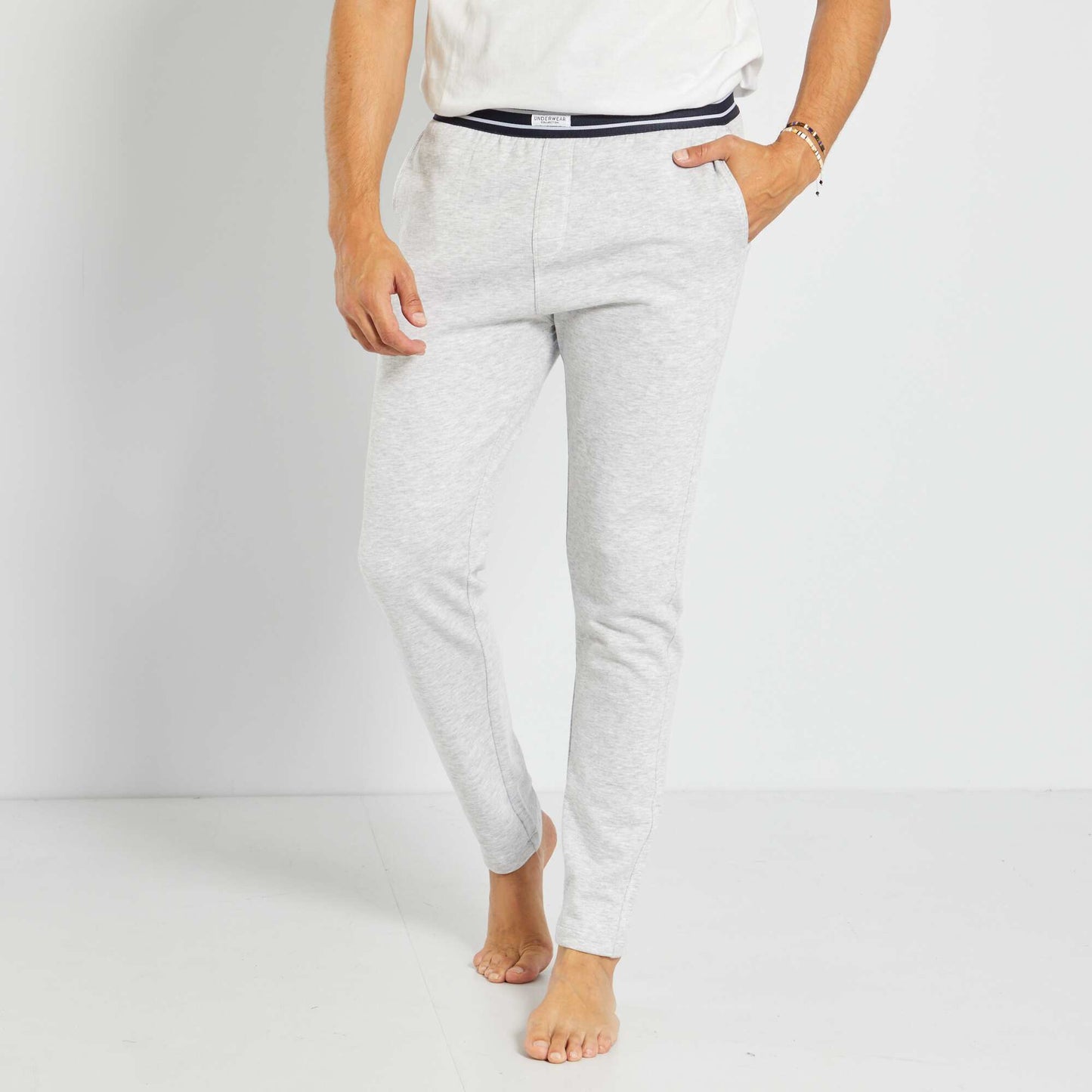 Pantalon en molleton avec ceinture Gris