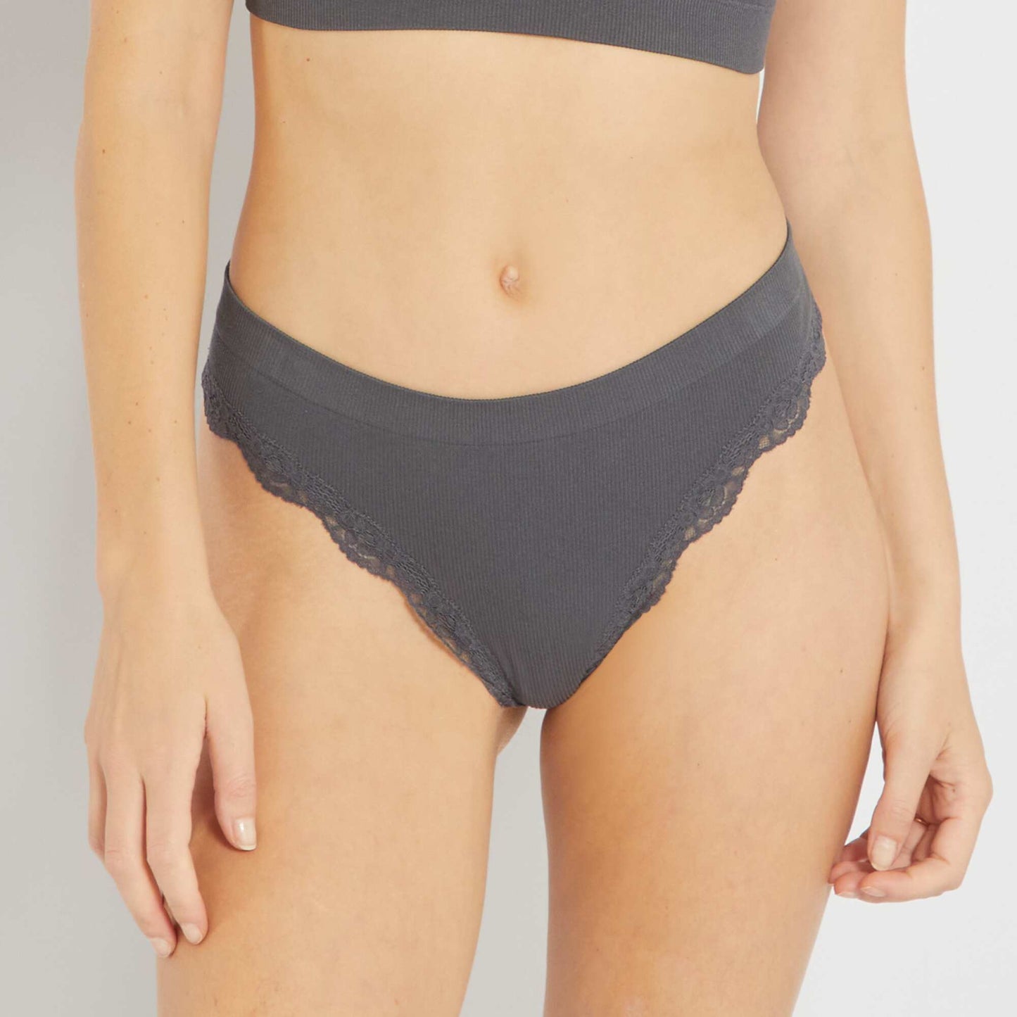 Lot 2 tangas sans coutures cru/gris fonc