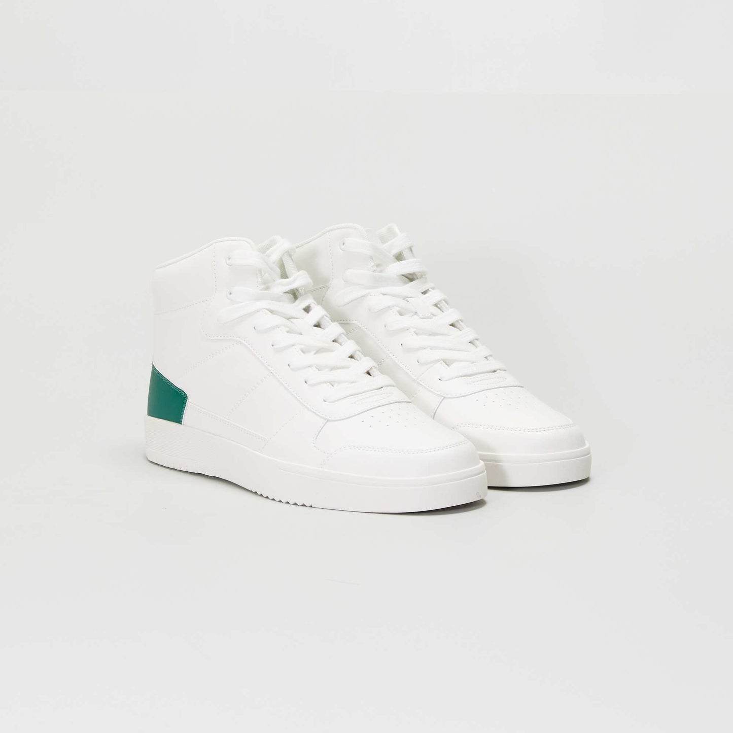 Baskets montantes bicolores blanc