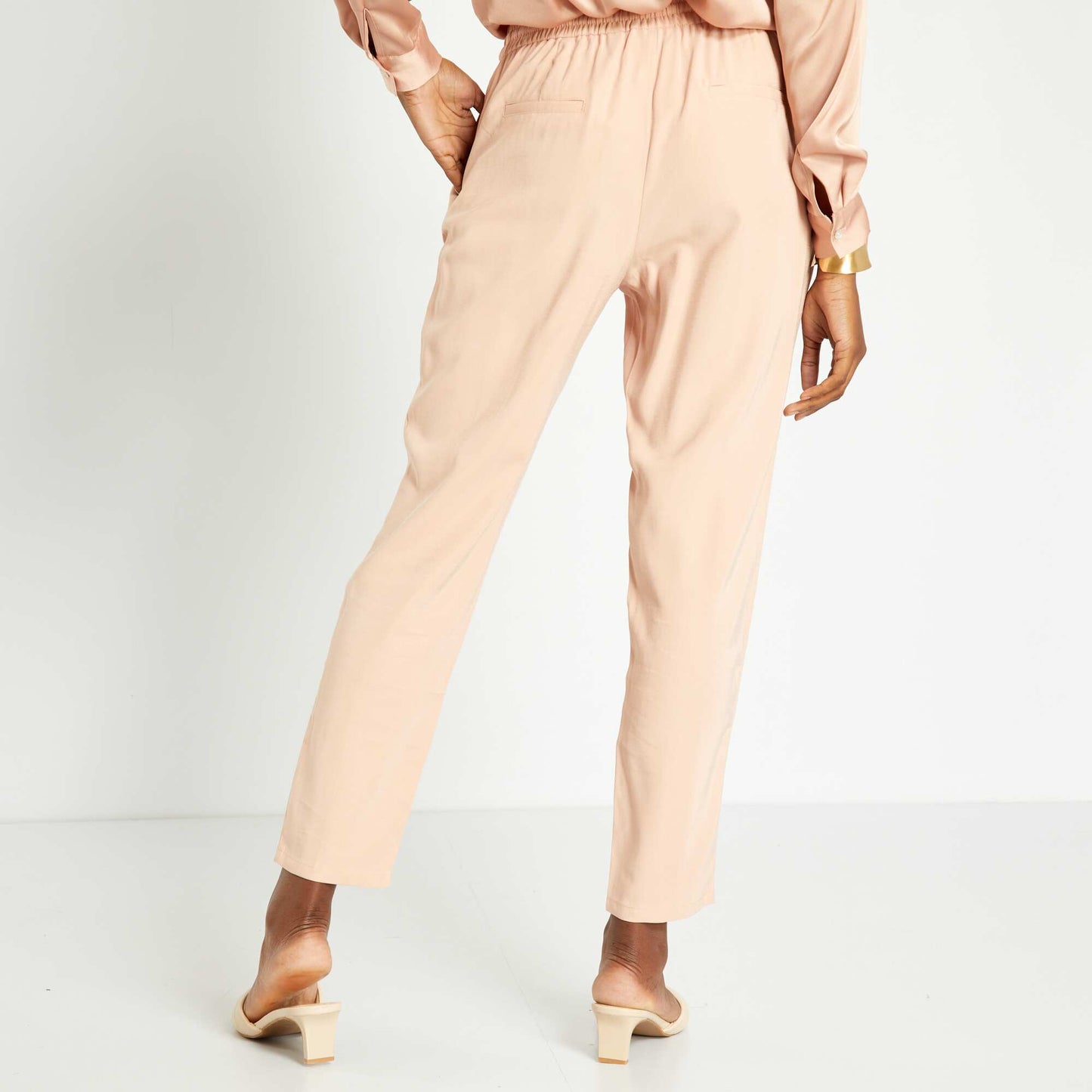 Pantalon regular en twill type jogging Rose