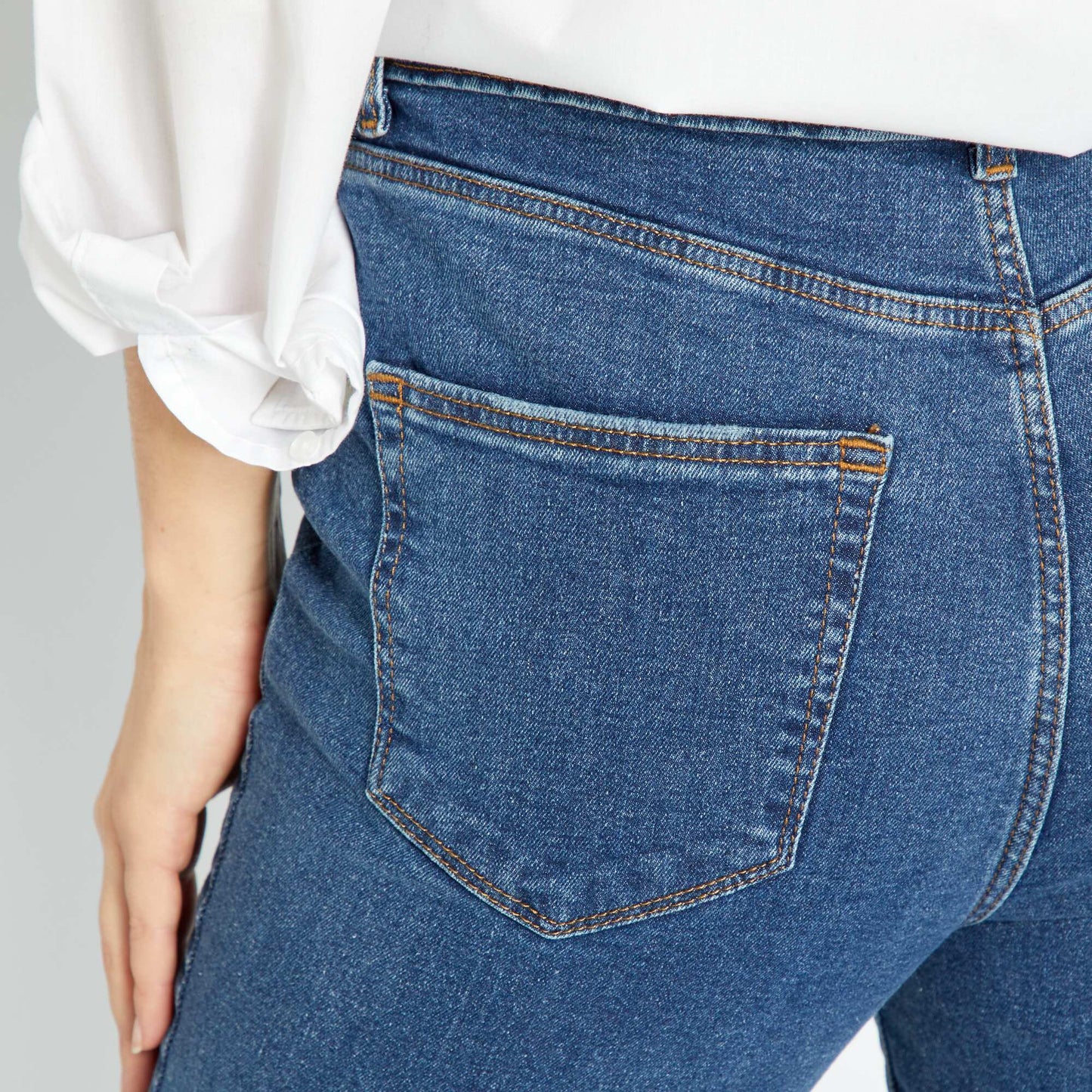 Jean skinny fit / coupe tr s ajust e Stone