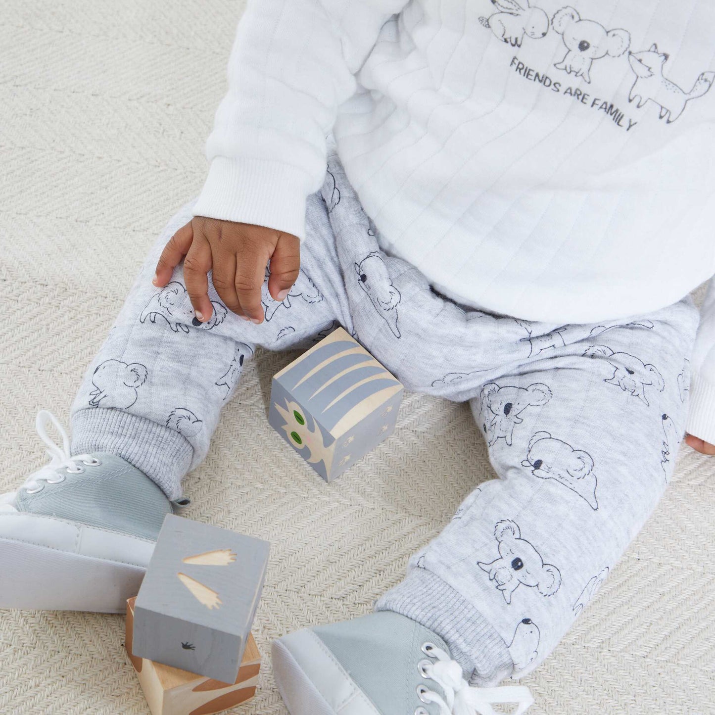Pantalon en maille matelass e motif animal Gris
