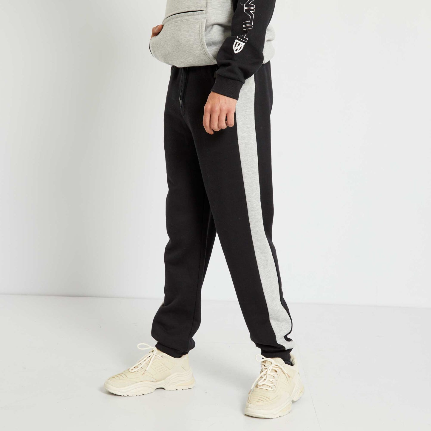 Pantalon de jogging avec bandes contrastantes noir