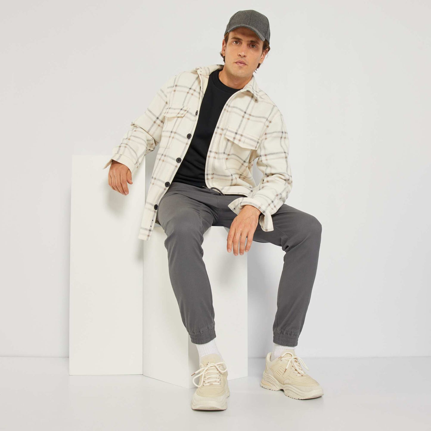 Sweat uni avec manches c tel es noir