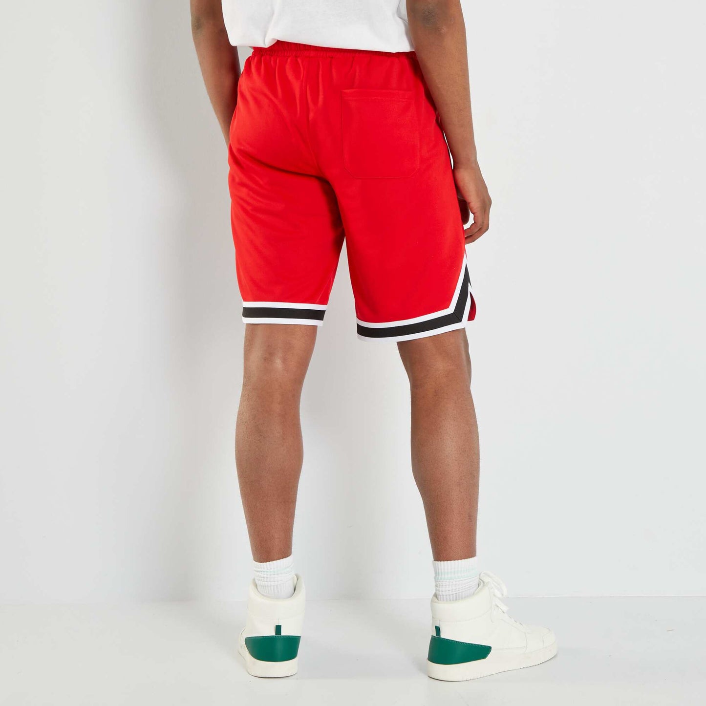 Short de sport fa on US Rouge