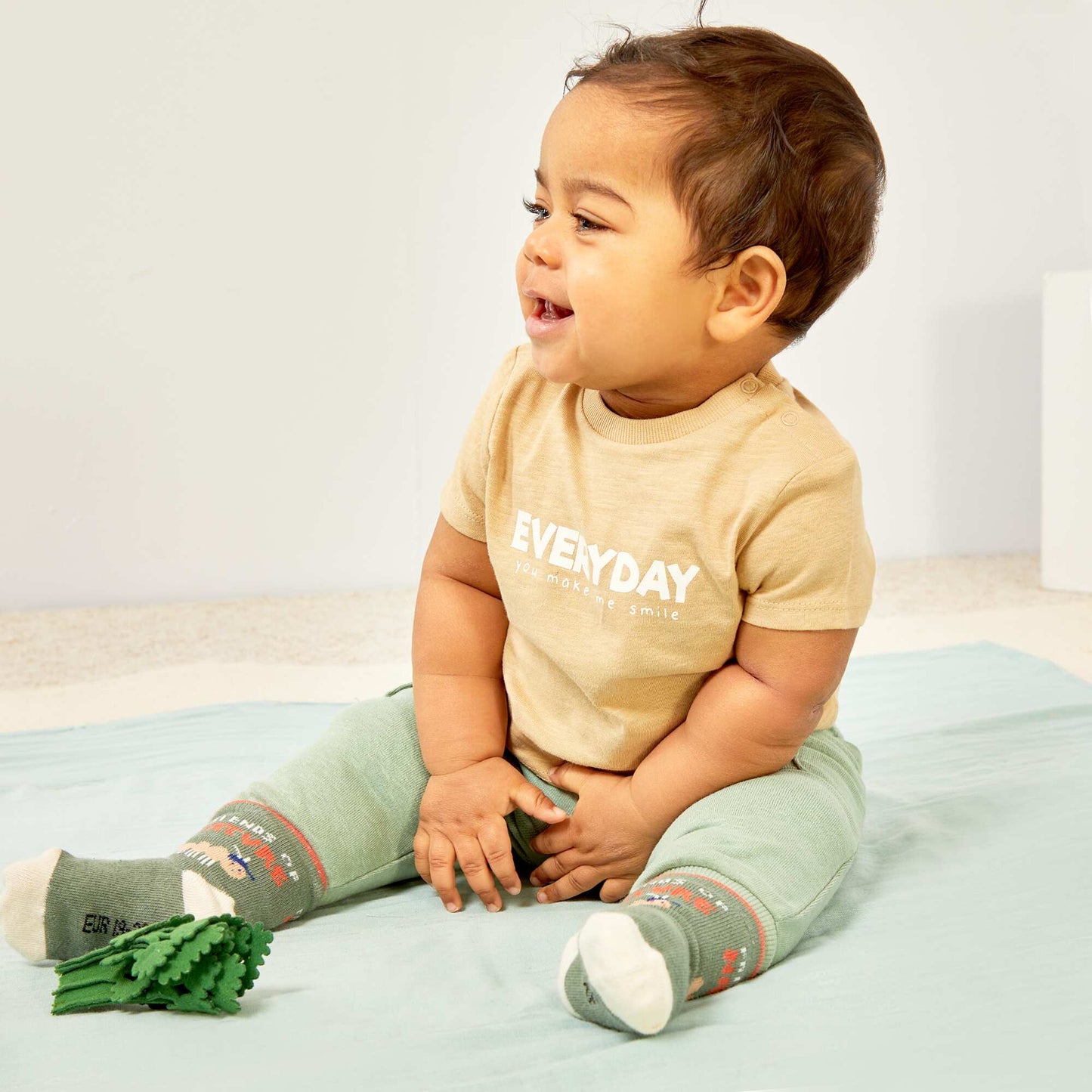 Ensemble t-shirt + pantalon Beige/vert