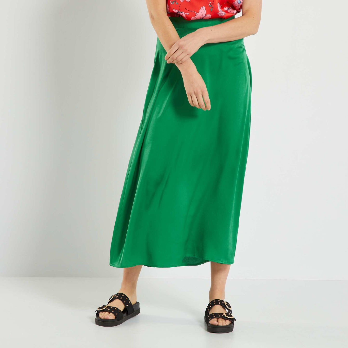 Jupe longue en satin vert