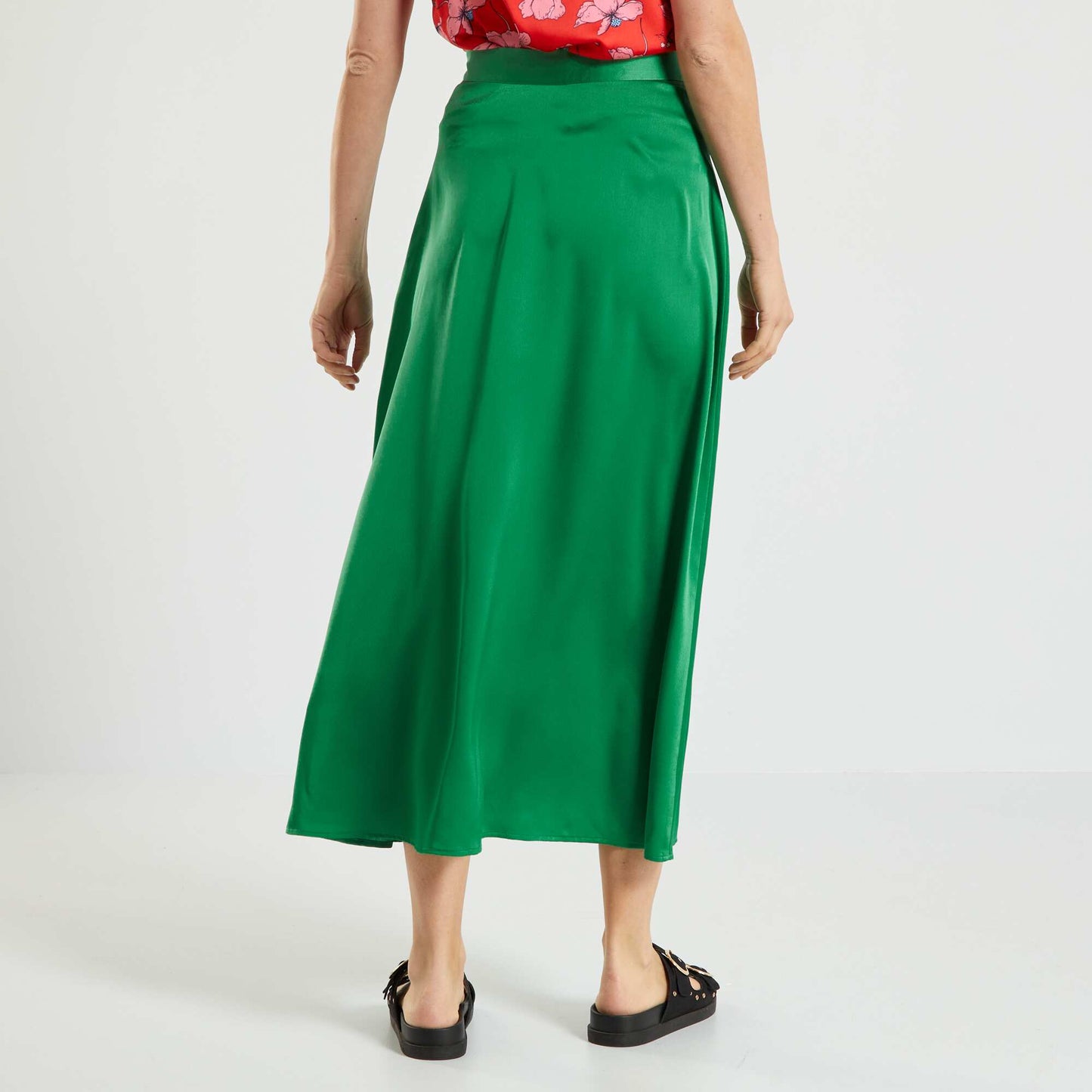 Jupe longue en satin vert