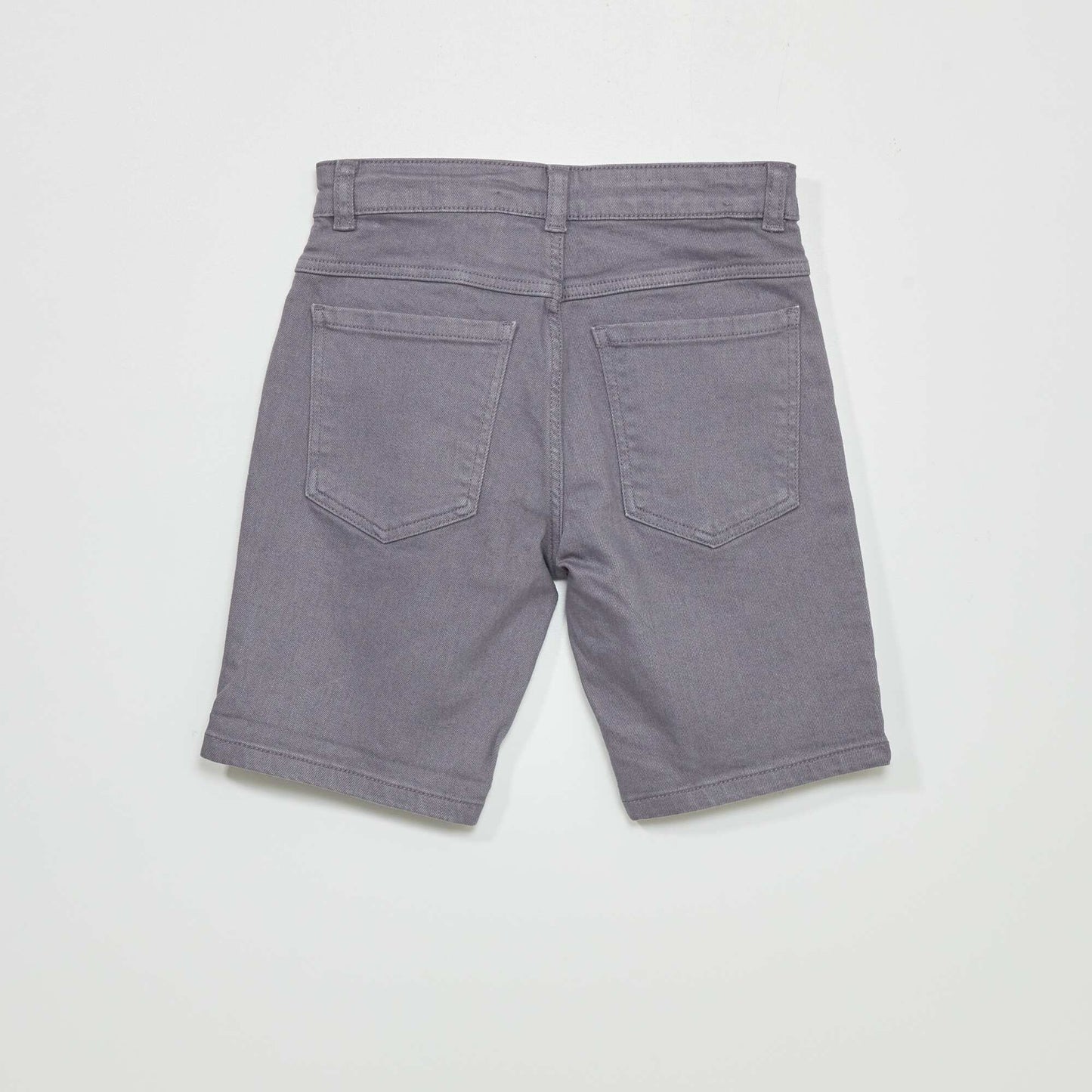 Bermuda slim en twill Gris