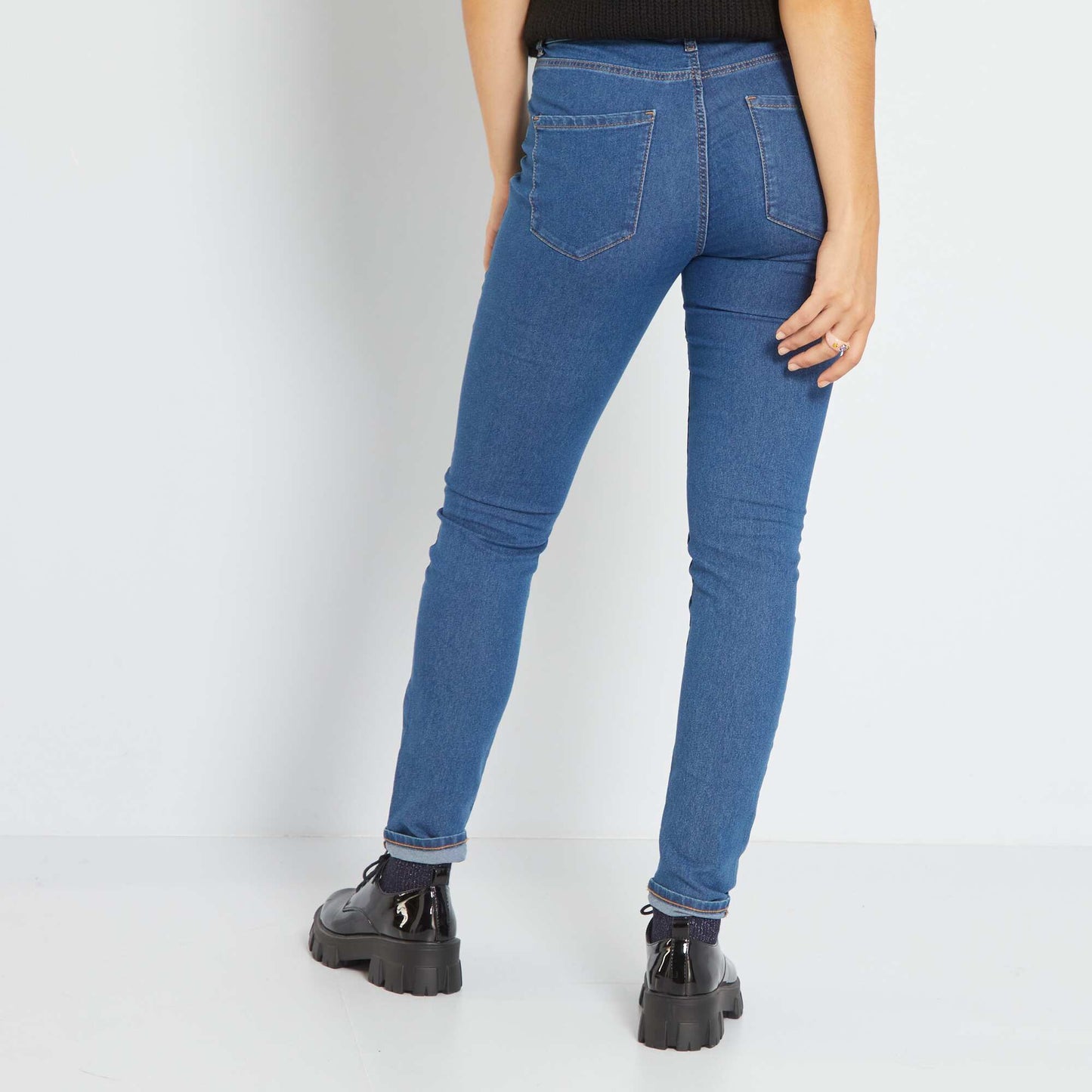 Jean skinny fit / coupe tr s ajust e Stone