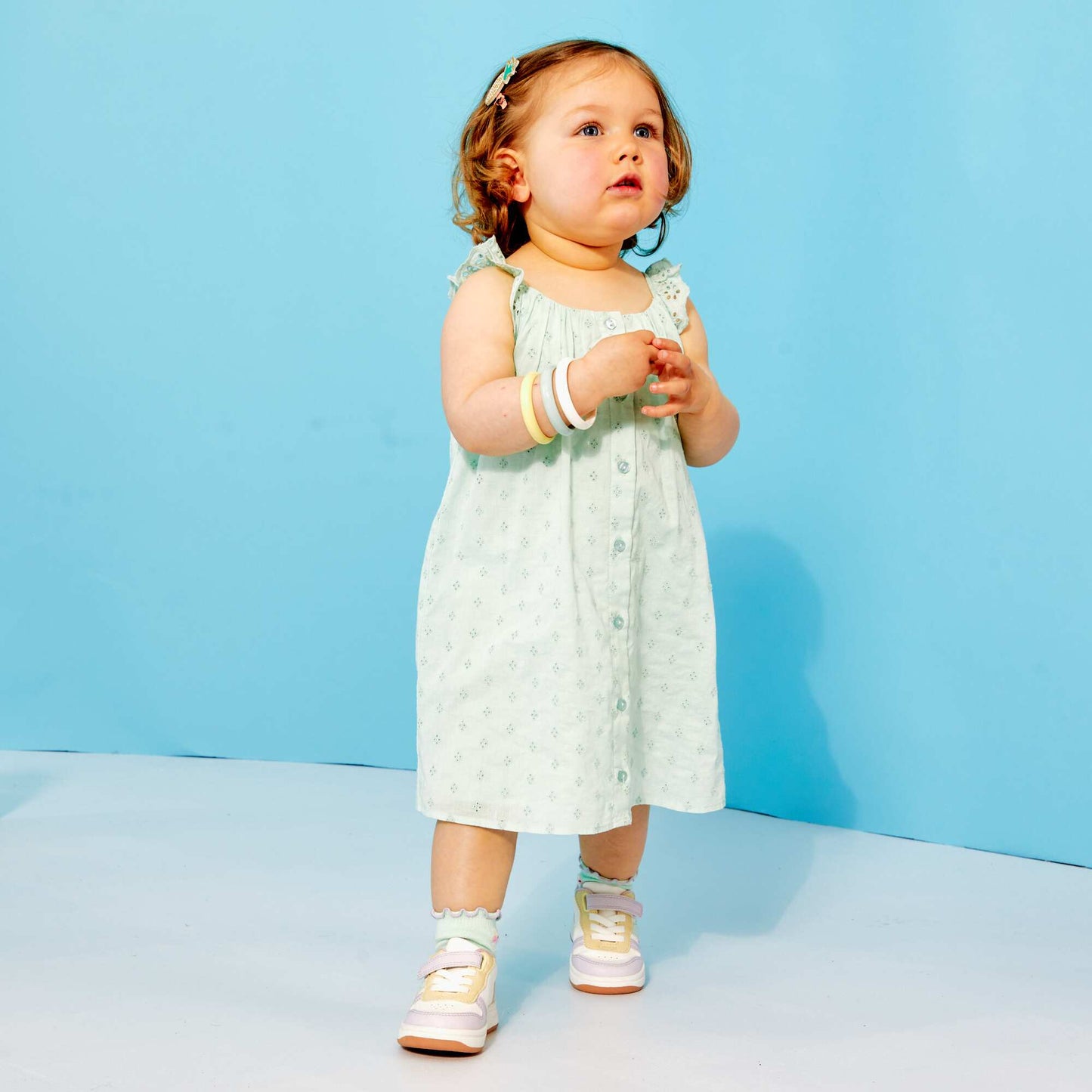 Robe vas e en broderie anglaise vert