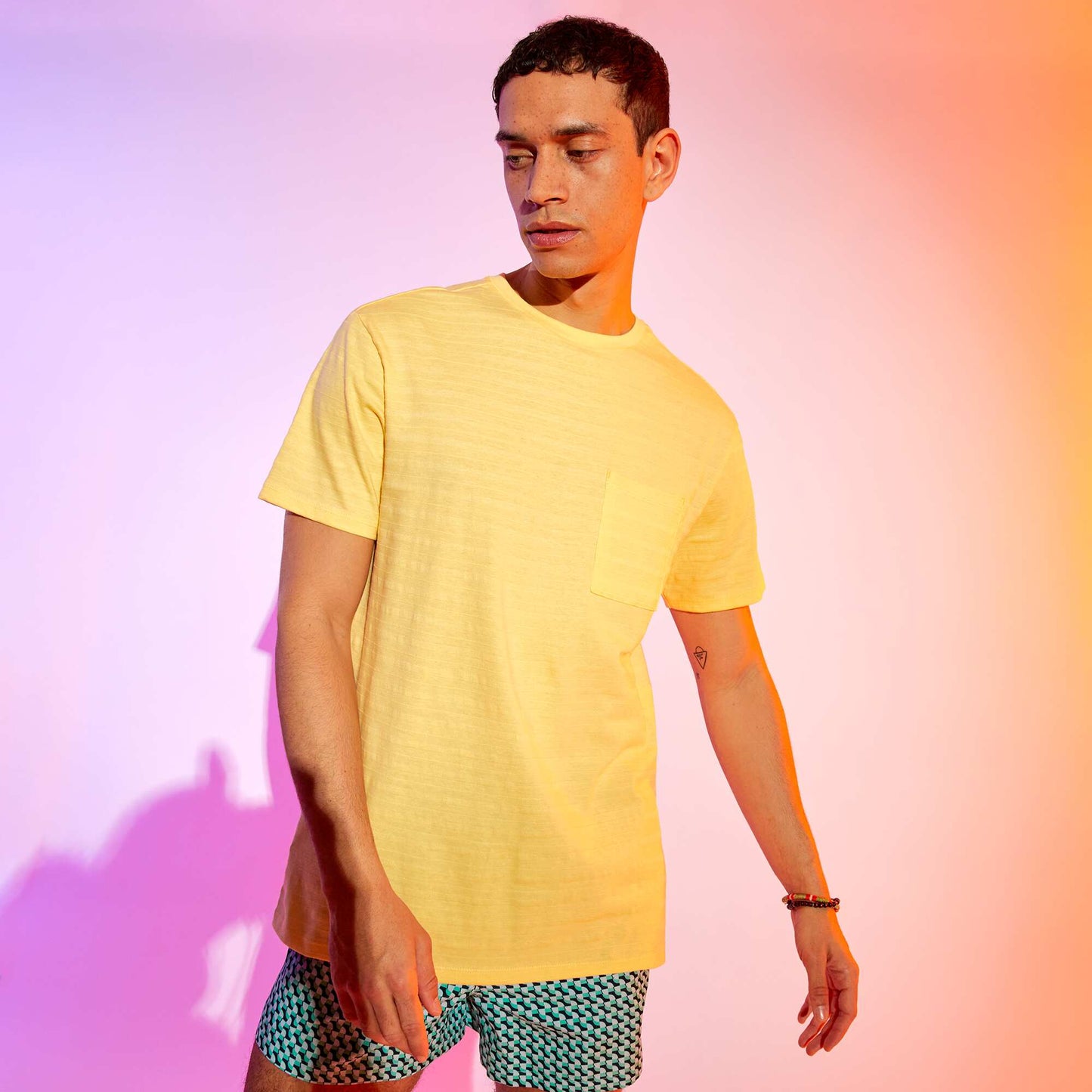 T-shirt col rond uni jaune