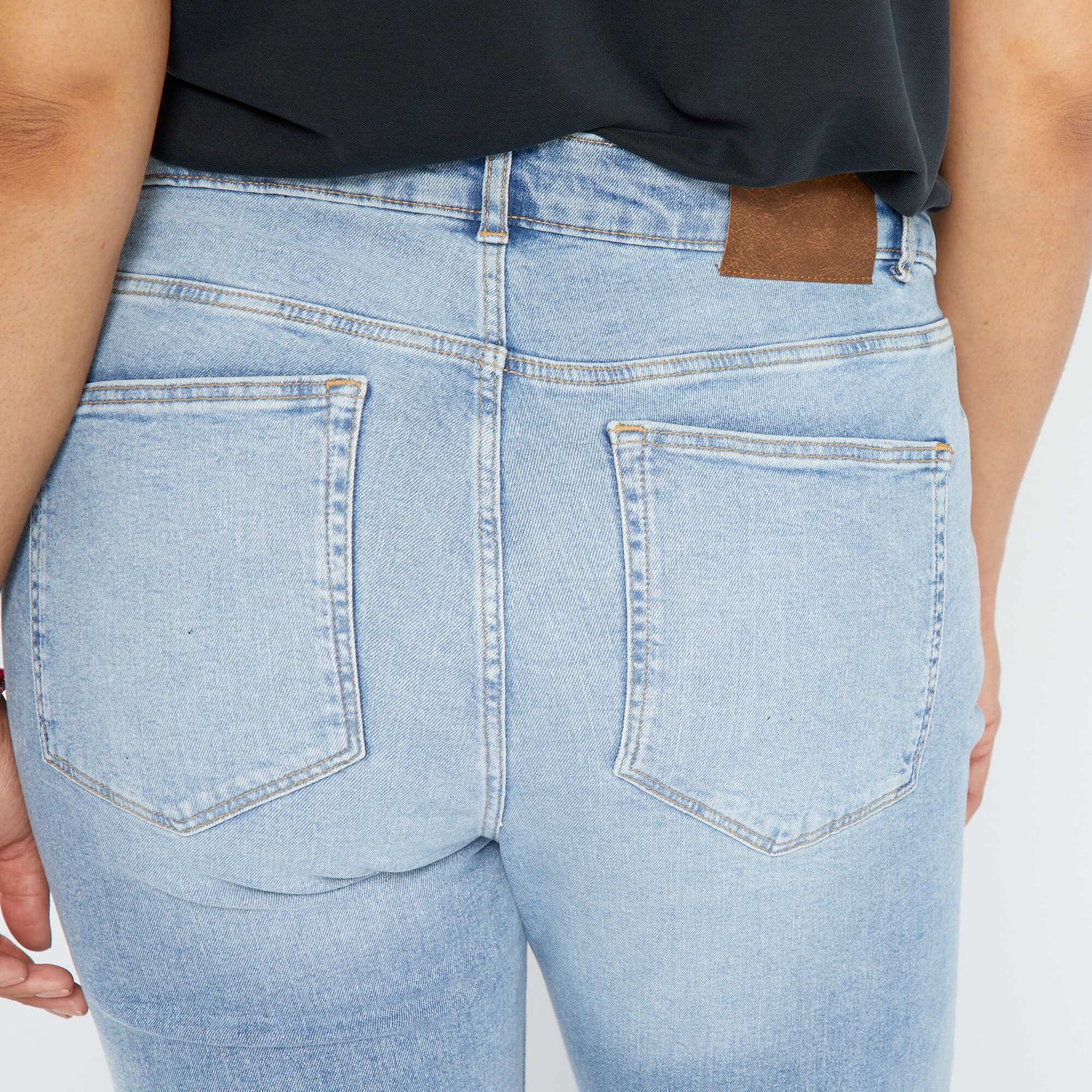 Jean regular L28 TRIPLE STONE