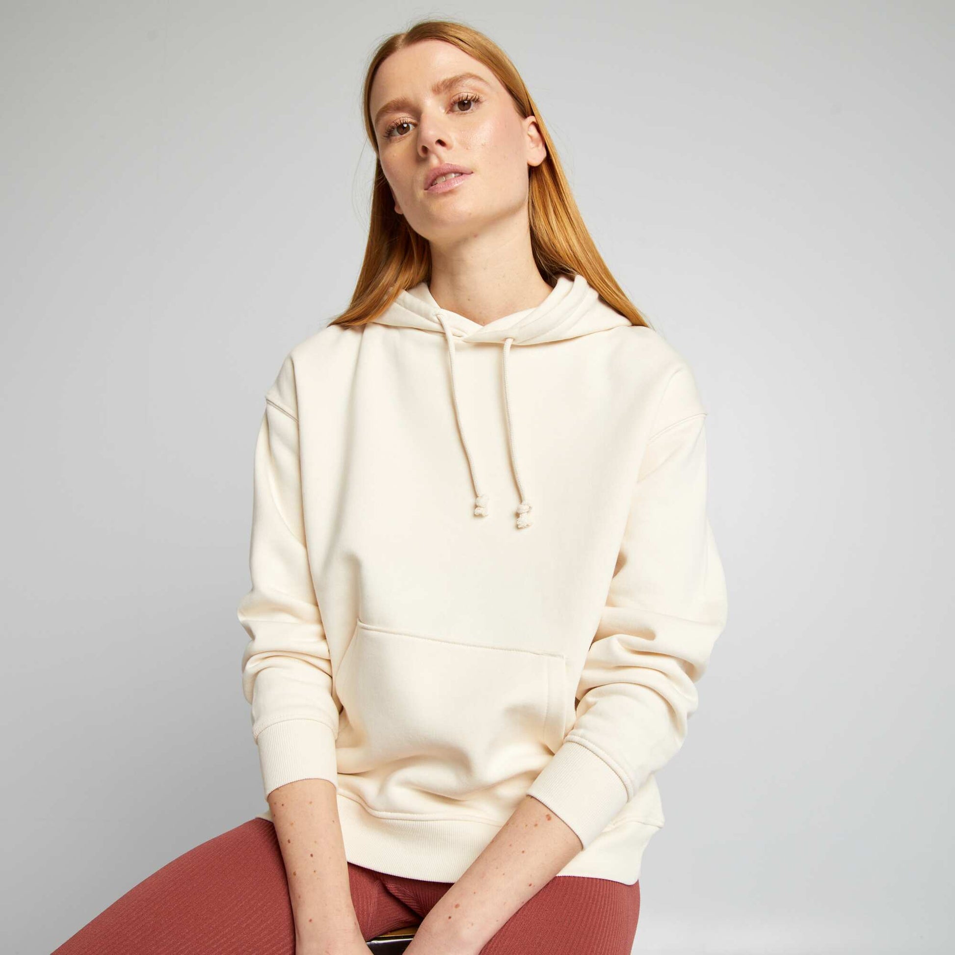 Sweat capuche en molleton uni Cr me