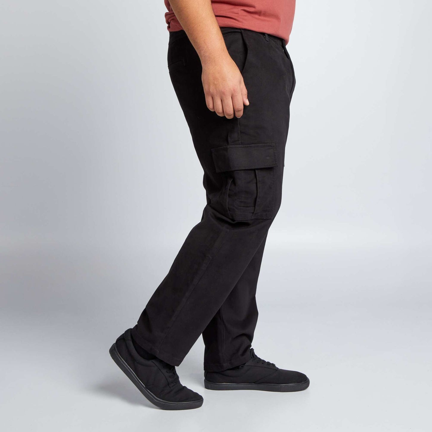 Pantalon avec poches sur les côtés noir