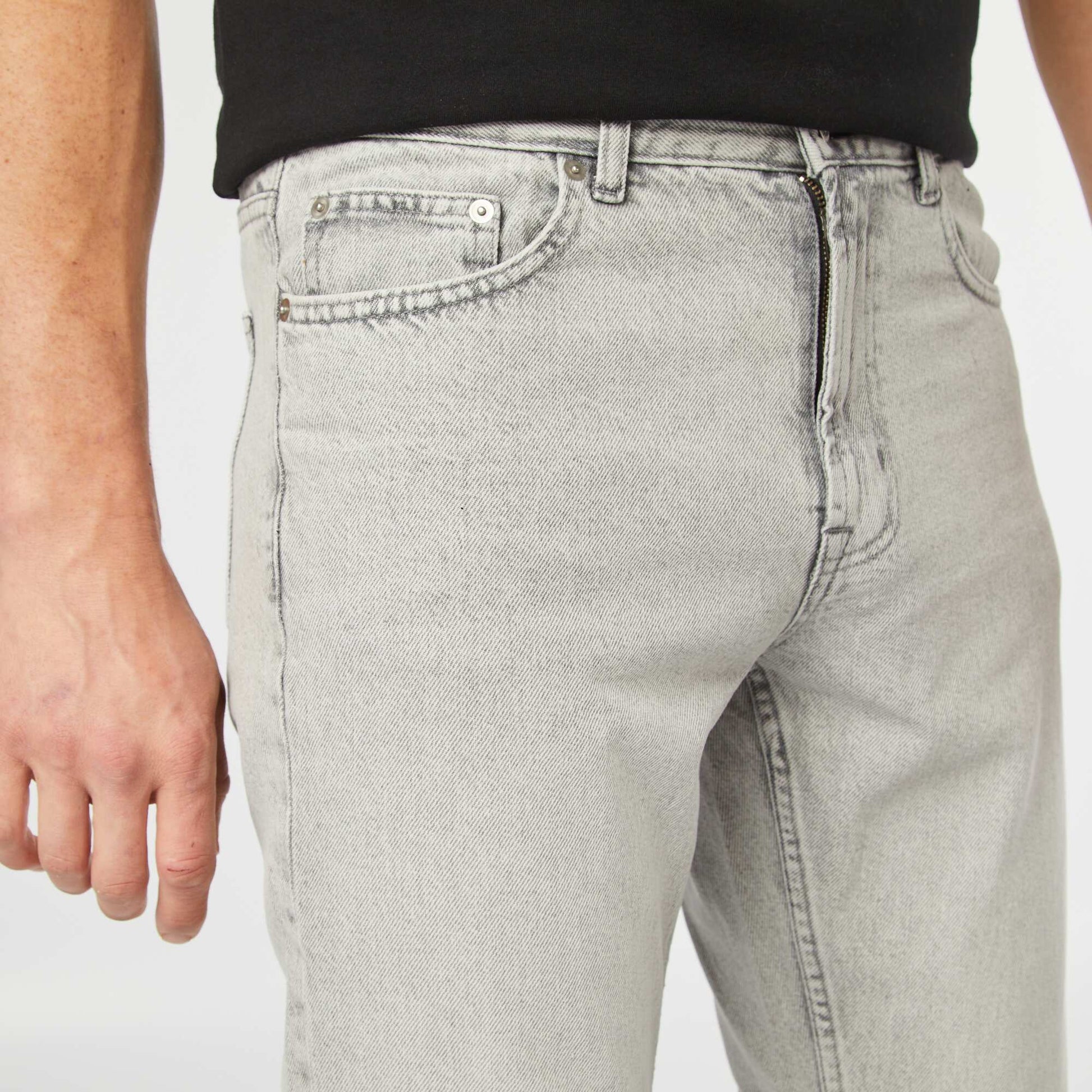 Jean droit à 5 poches - L30 GRIS CLAIR