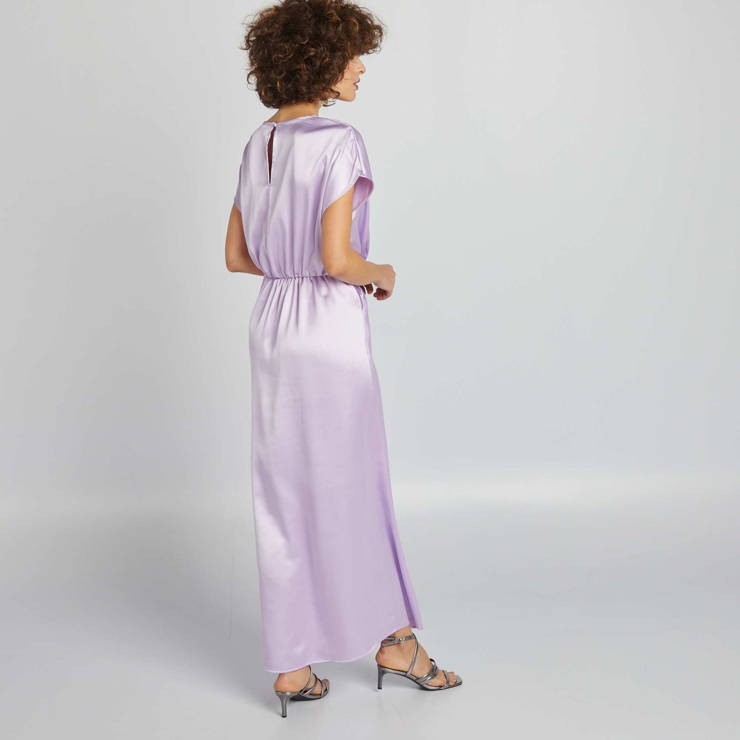 Robe longue en satin nouée devant Violet