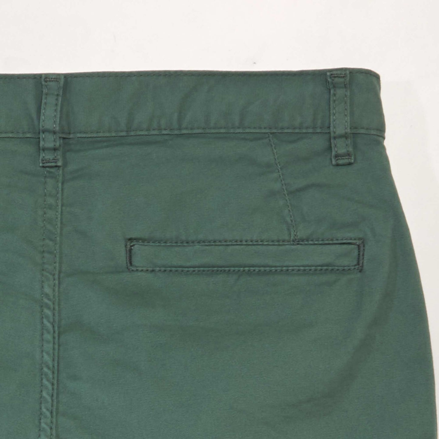 Bermuda chino uni Vert