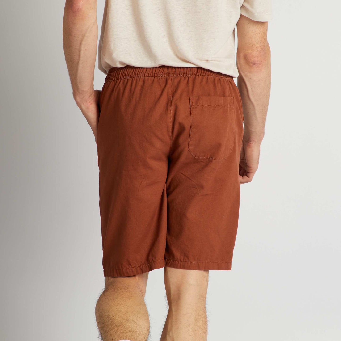 Bermuda chino avec taille élastiquée Marron