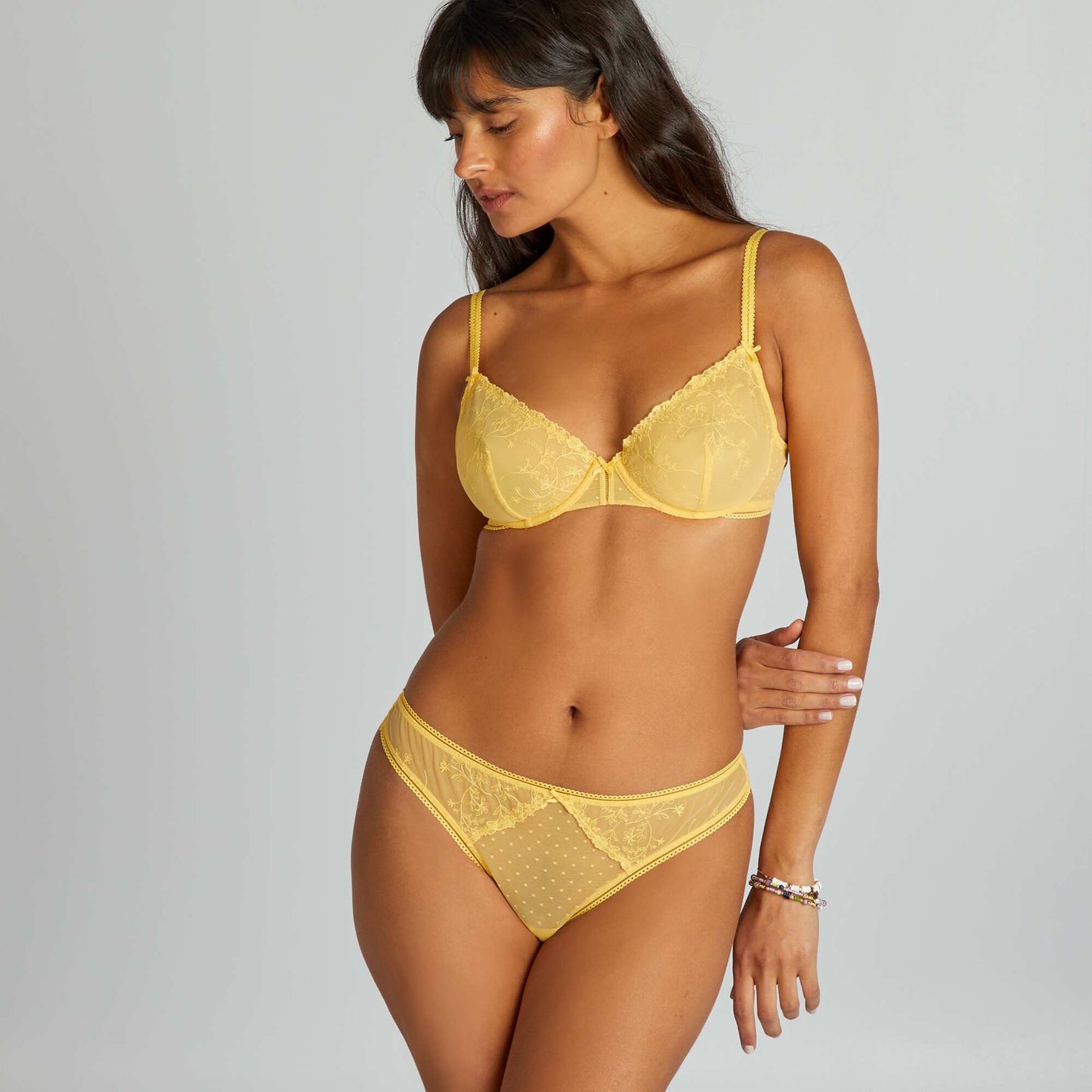 String en dentelle tulle et plumetis Jaune