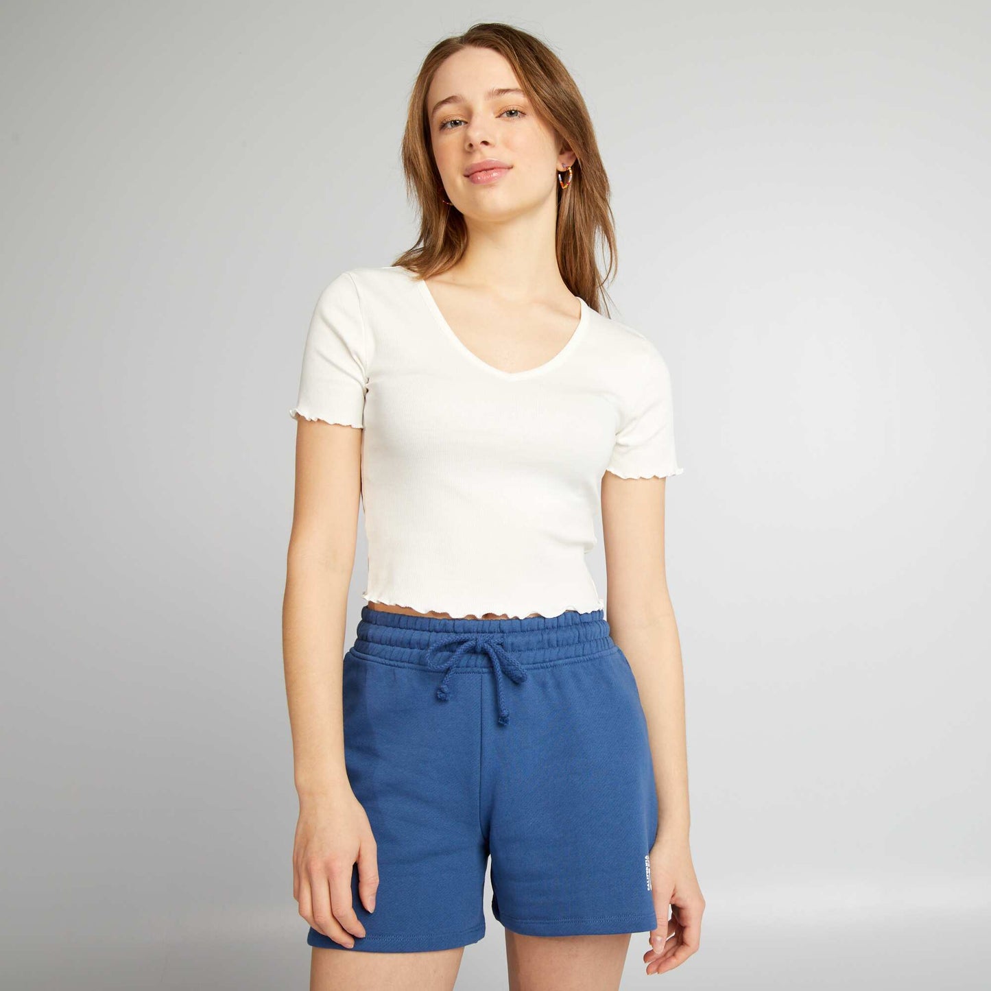 Crop-top   bords ondul s blanc