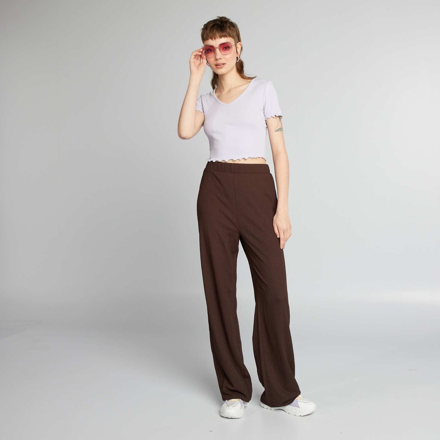 Crop-top à bords ondulés lilas