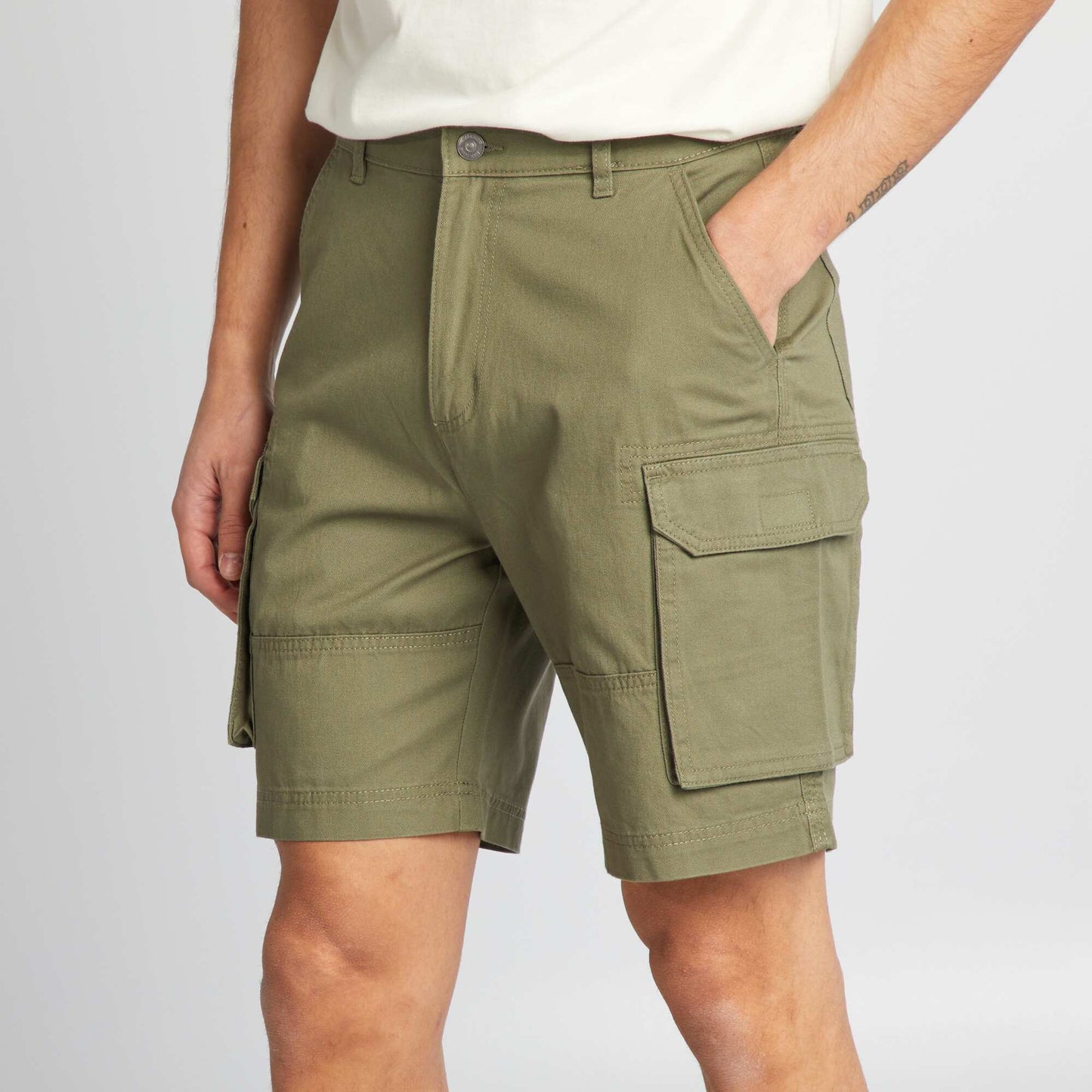 Short chino avec poches sur les côtés Vert