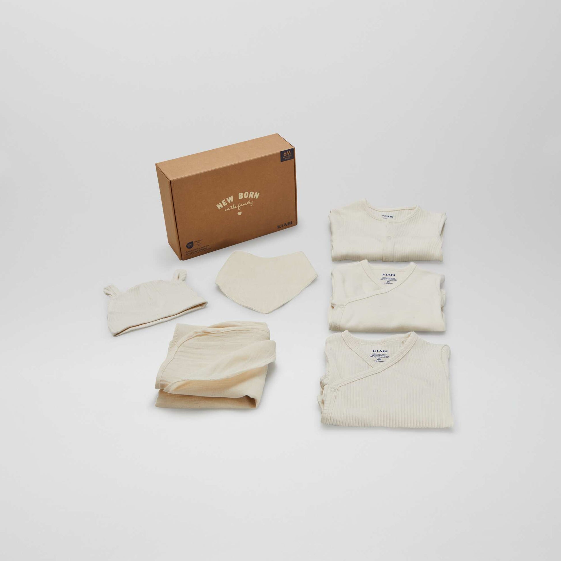 Box de naissance mixte 'New born in the family' - 6 pièces BEIGE