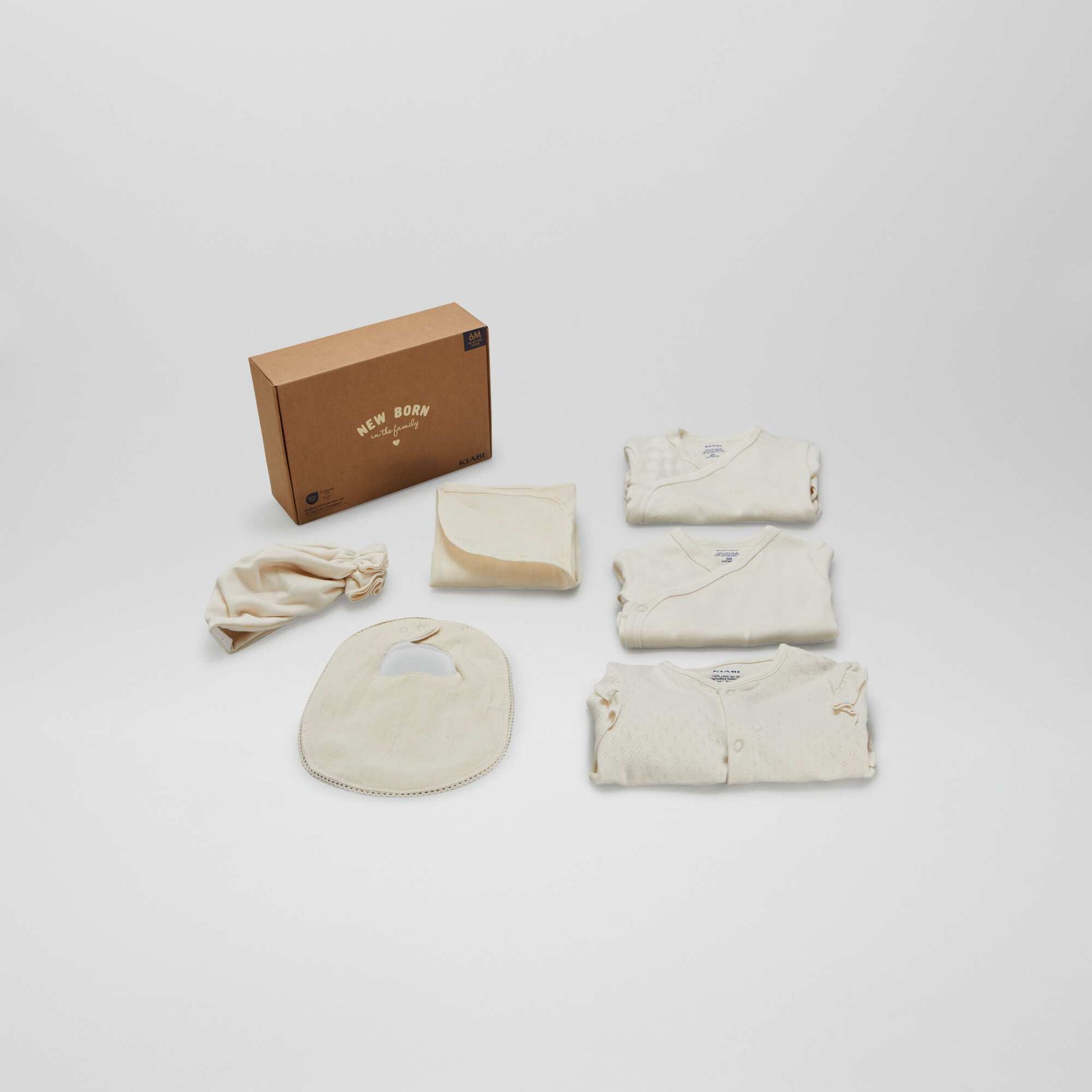 Box de naissance mixte 'New born in the family' - 6 pièces BEIGE