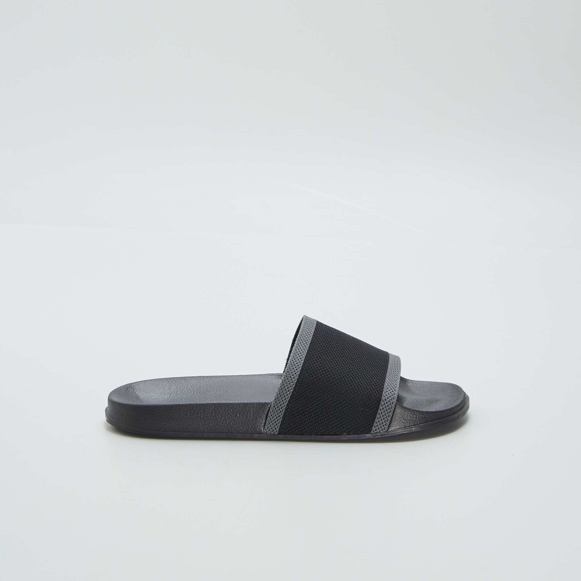 Sandales en tissu ajour noir