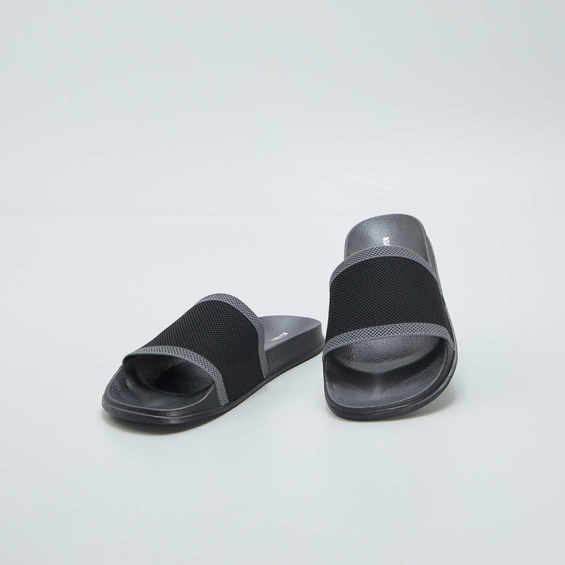 Sandales en tissu ajour noir