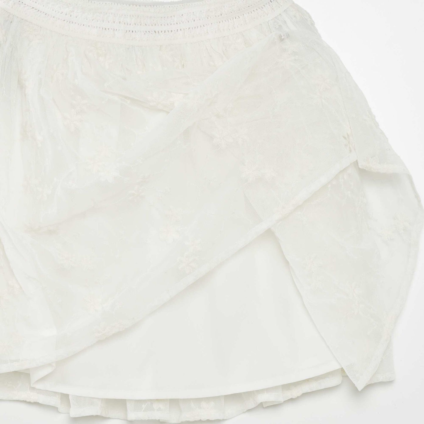 Jupe vas e en tulle brod blanc