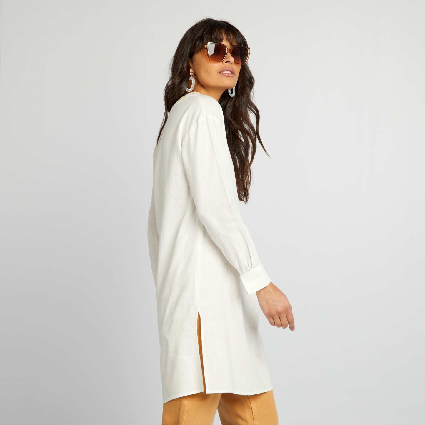 Blouse longue en lin avec col tunisien Blanc