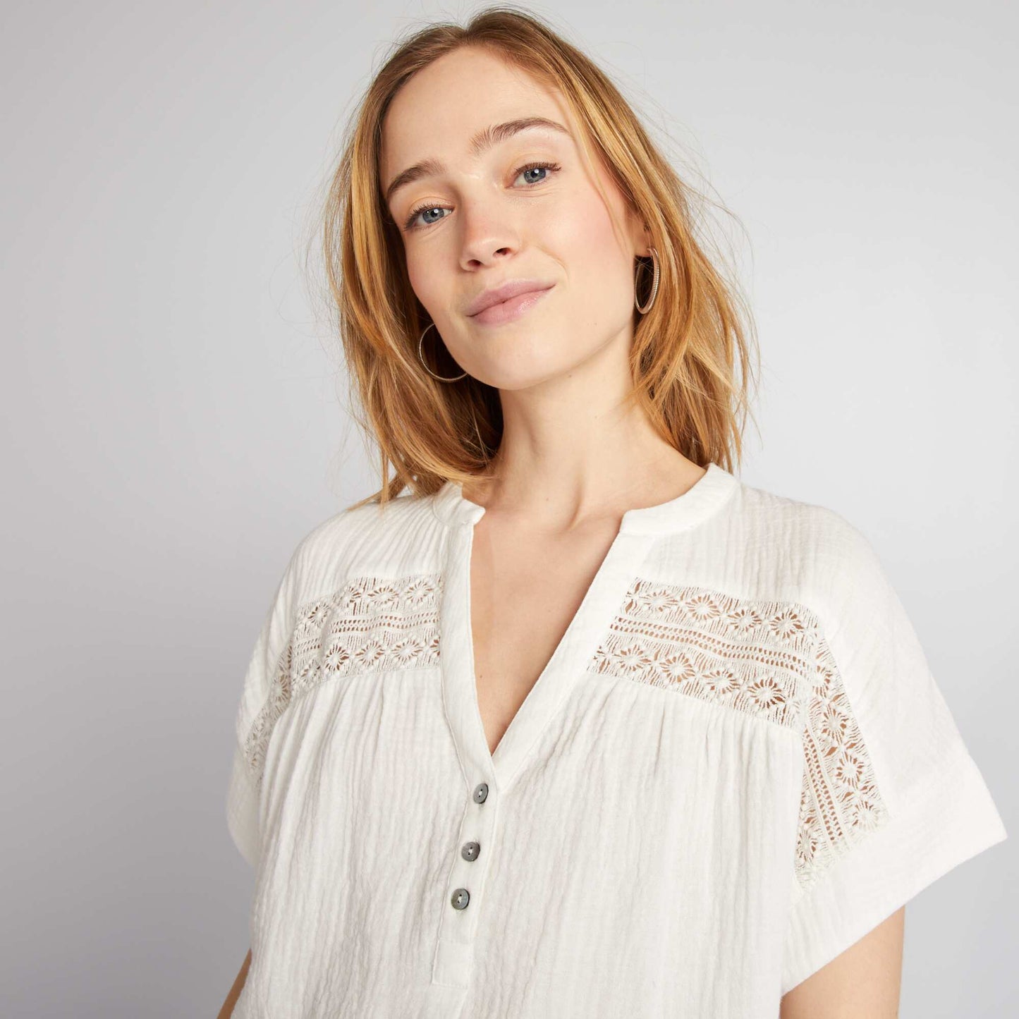 Blouse   manches courtes en gaze de coton blanc