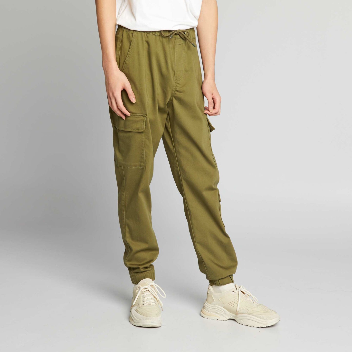 Pantalon avec poches sur les c t s Vert