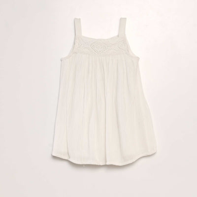 Robe vas e avec broderie blanc