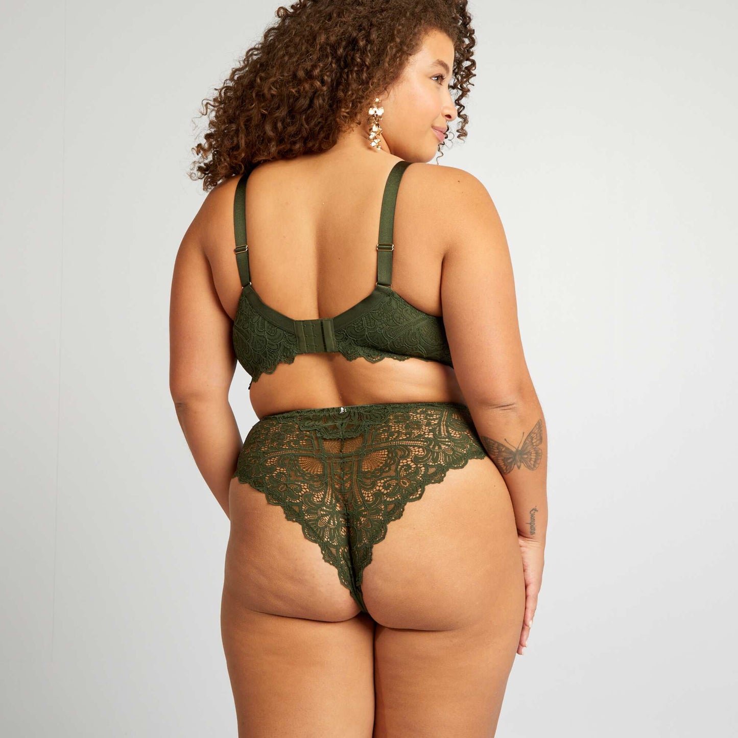 Tanga en dentelle et en microfibre Vert