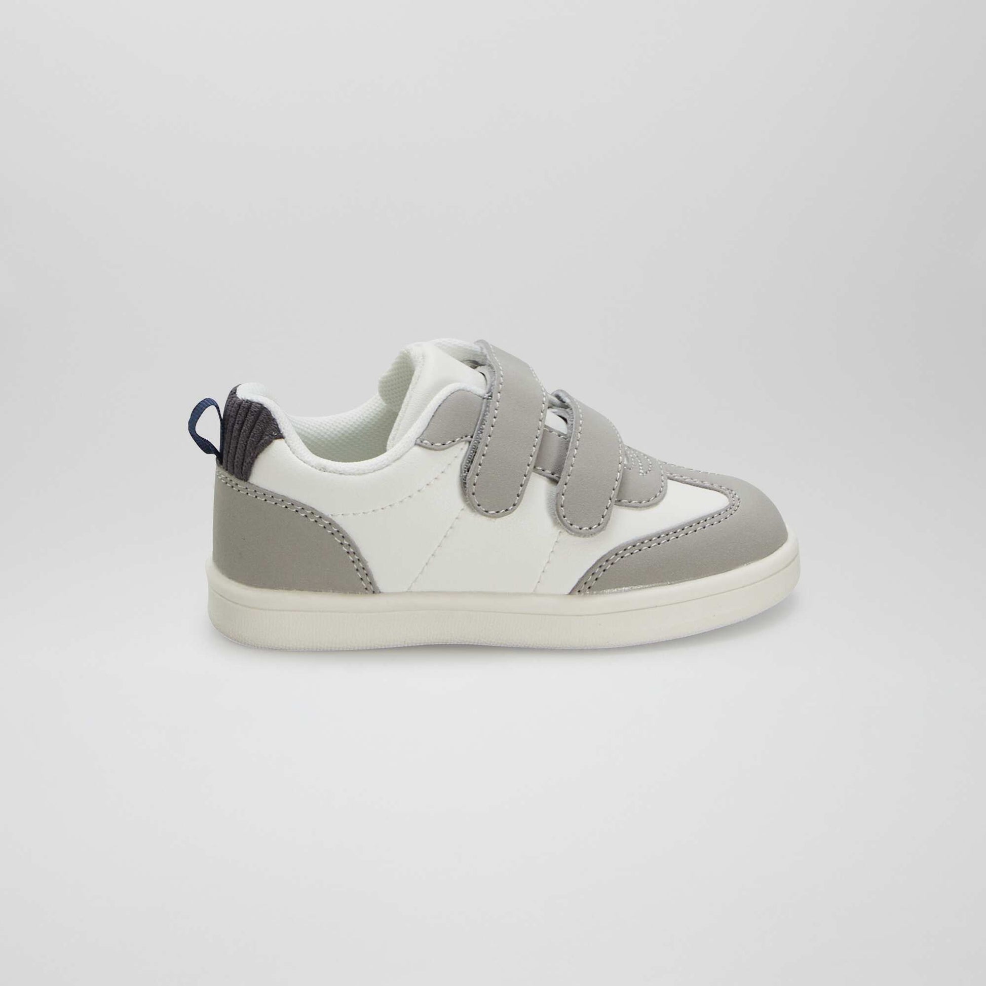 Baskets basses gris