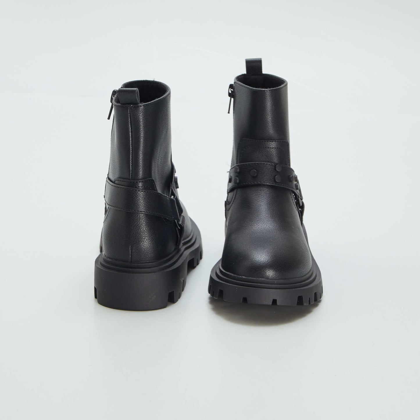 Bottes en simili noir