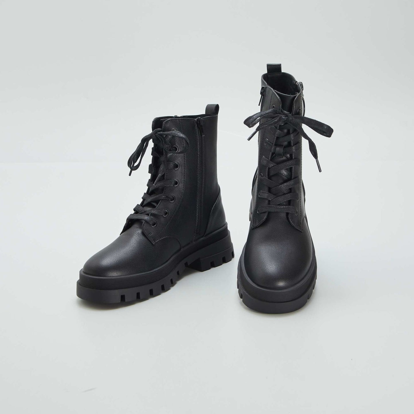 Boots type rangers Noir