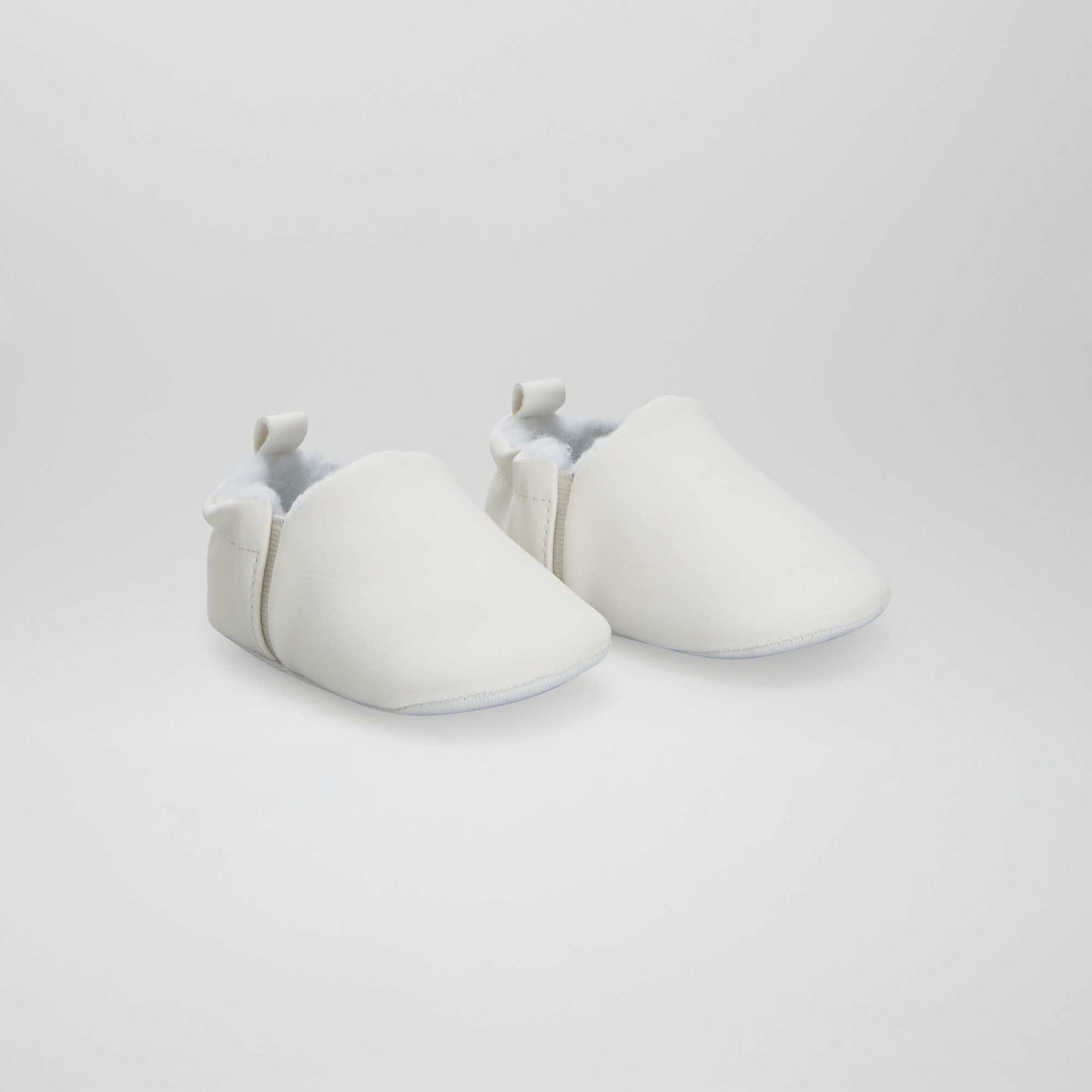 Chaussons en su dine fourr s blanc