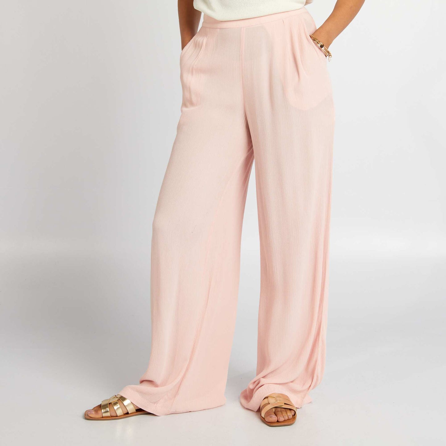 Pantalon large en maille cr pe Rose