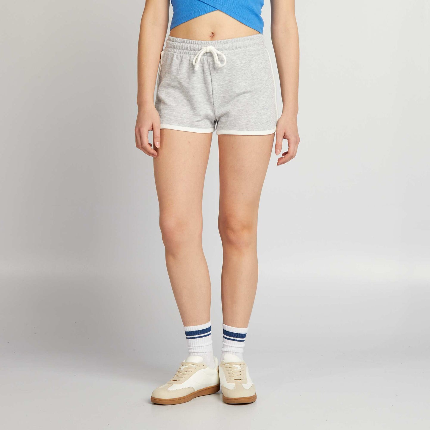 Short court sportswear Gris