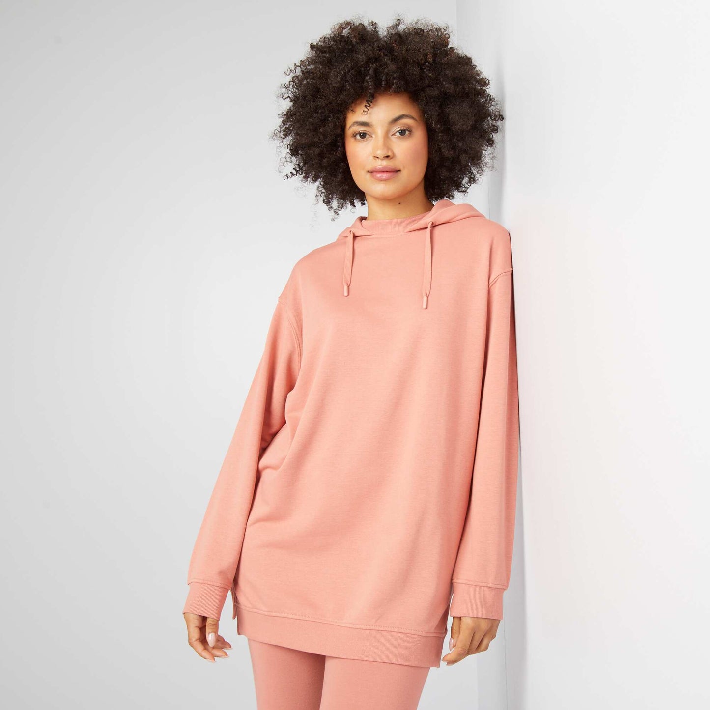 Sweat   capuche   coupe longue Rose