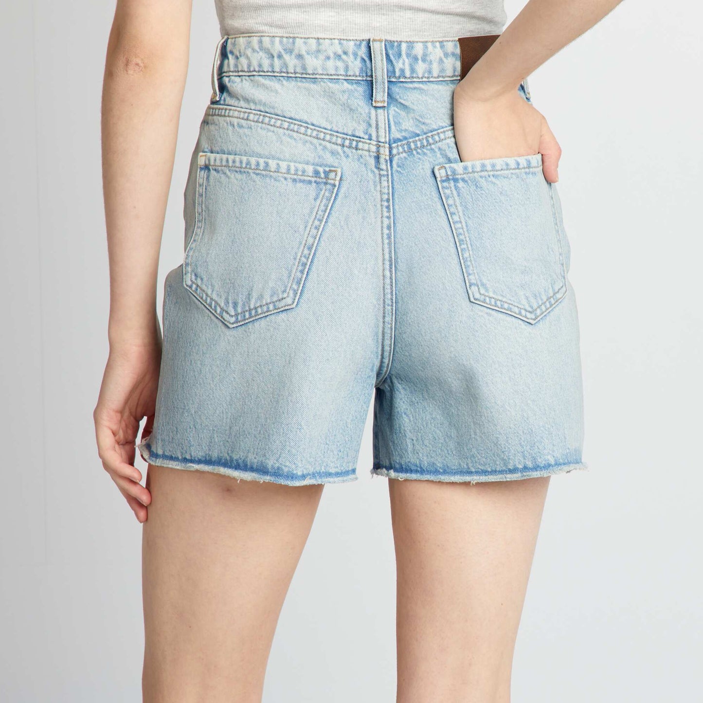 Short en jean destroy à taille haute Bleu